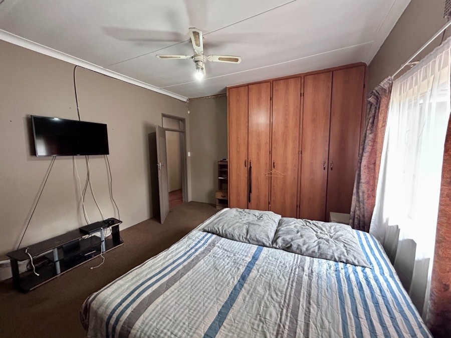 4 Bedroom Property for Sale in Wilkeville North West